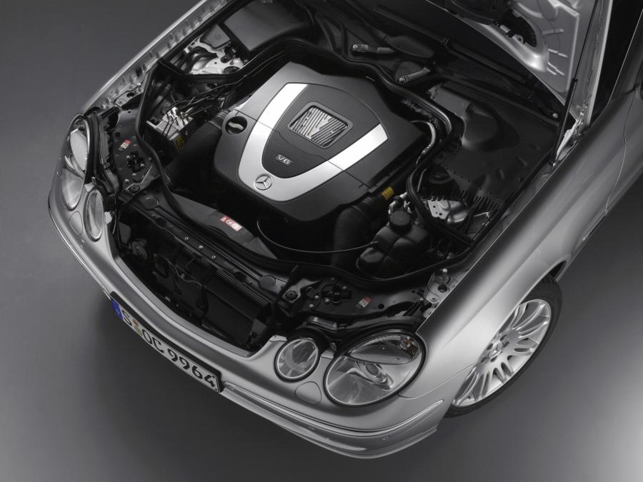  Mercedes-Benz E-Class 2002 года  (фото 77 из 448)